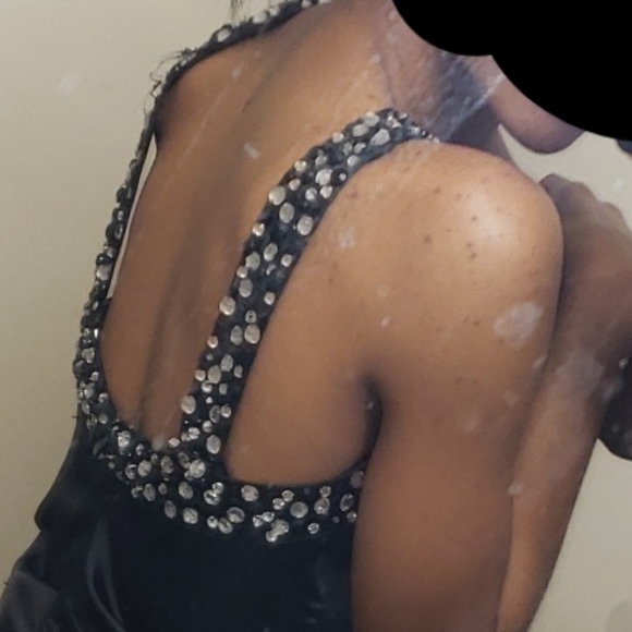 Dress - Picture 6 of 6